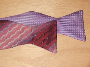 standard width. purple spot with red wave.